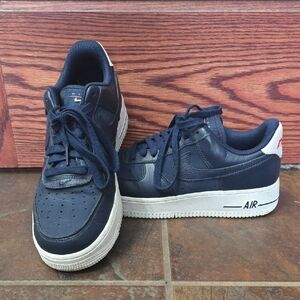 Women's Nike Air Firce One's Size 9 Navy Blue, White, Red